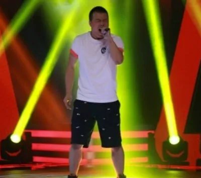 中国好声音纪海星翻唱狐狸未获转身 成第二季首个零转身学员