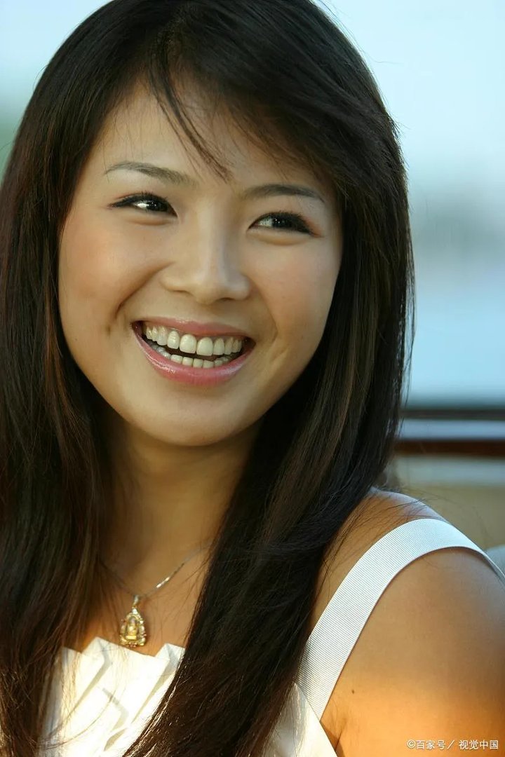 刘涛深夜发文哭诉,王珂力挺的背后,又发生了什么事情?