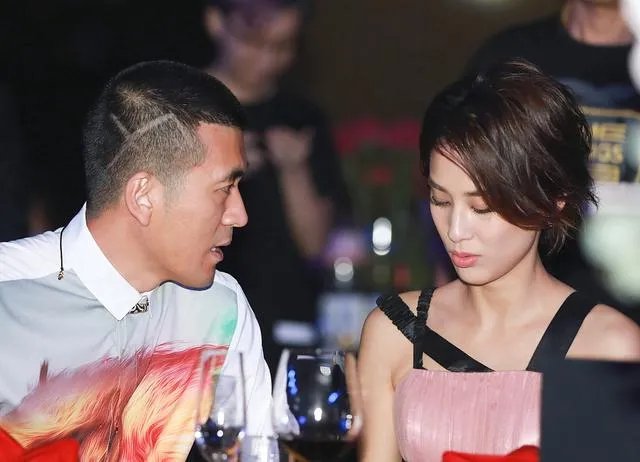 黄圣依为什么会拜赵本山为师？