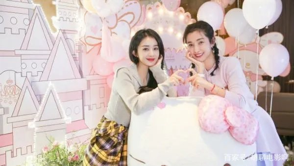 李冰冰庆生照曝光，48岁的李冰冰看起来为何丝毫不输赵丽颖？