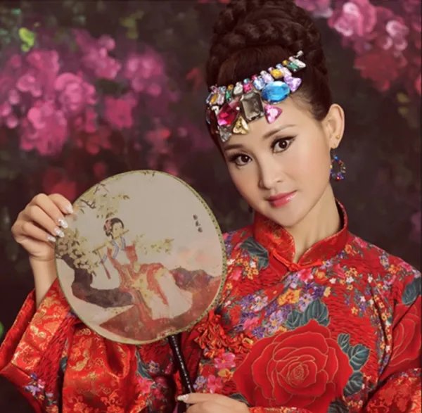 看那山水流,流过小桥头是那一首歌的歌词