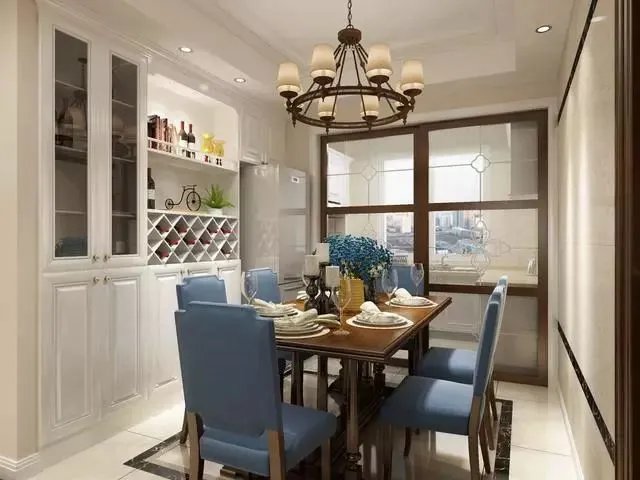 简欧新房装修案例效果图，餐厅的收纳柜设计真心不错，好看又实用