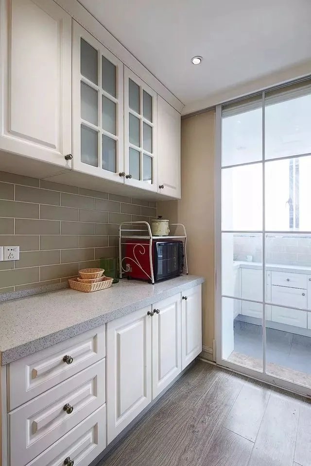 厨房旁边的小阳台原来要这样设计，太美了吧！！！！