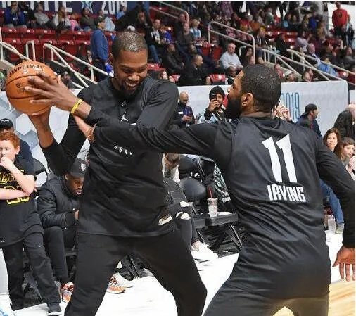 欧文成为自由球员：新经纪公司跟杜兰特同一家