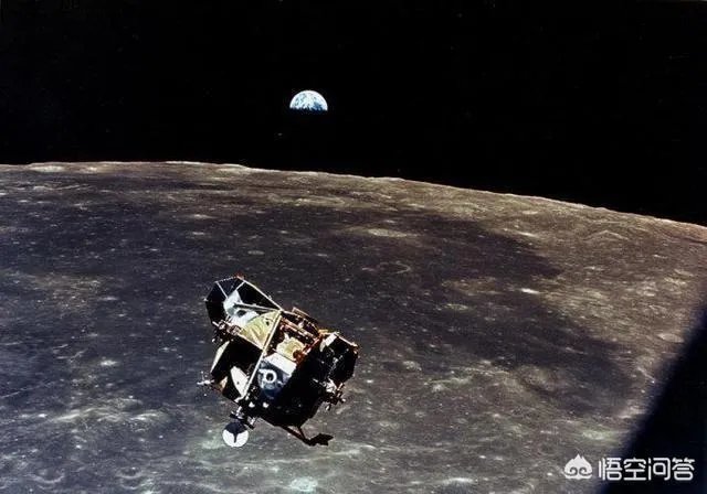 美国SpaceX公司的载人版“龙”飞船成功返回地球，它的组合伞减速技术比单伞难在哪里？