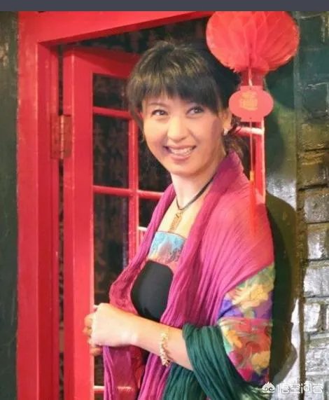 为什么闫学晶二人转感人？