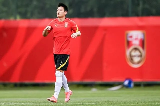 恭喜中国队7:0大胜关岛队，但为何国足能赢，不应该啊？