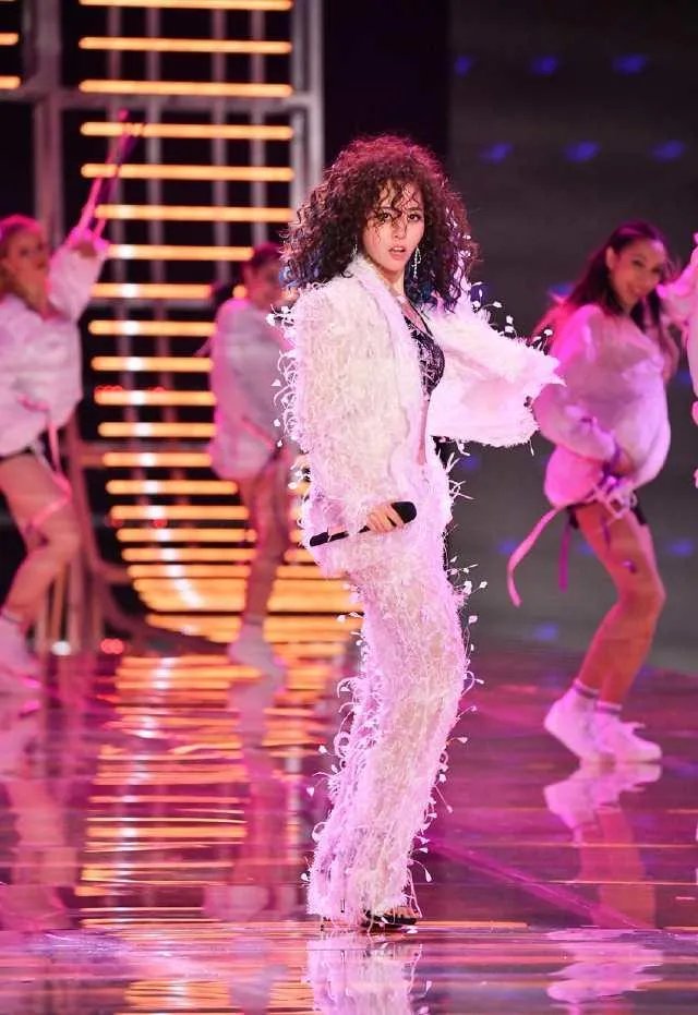 你如何评价首次在中国上海开秀的维密秀？