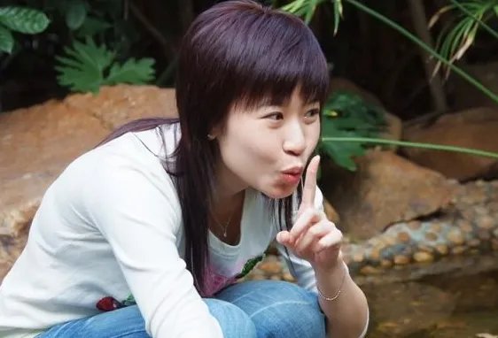 “晴天 雨天 落幕又再上演”是哪首歌的歌词？