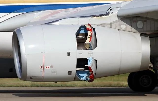 飞机的反推是采用什么原理?