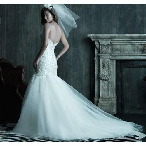 北京卖婚纱礼服的地方  北京婚纱礼服一般多少钱