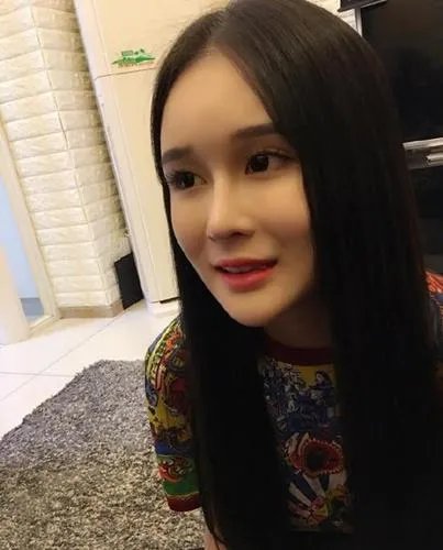 网红到底有多大吸引力，连赵本山女儿都想当网红？