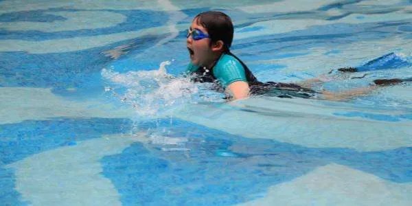 在孩子12岁前培养孩子的哪2个能力，能让孩子顺利上大学？