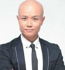 孟非和乐嘉为什么都是光头啊？