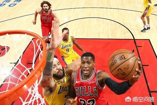 詹姆斯36+10，湖人结束五连败，你怎么看这场比赛？