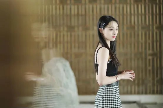 郑爽16岁就被北电录取，18岁启动开挂人生，如今怎么样？