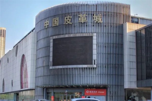 嘉兴十大购物场所排行榜:银泰城上榜,服饰占多数