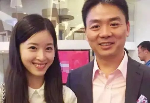 刘强东前妻龚小京家世