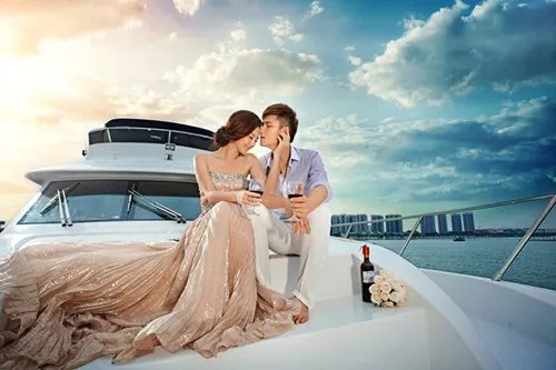 游艇婚纱照图片欣赏  拍摄游艇婚纱照如何挑选礼服