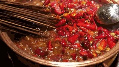 砂锅串串香跟普通串串香有什么不一样？