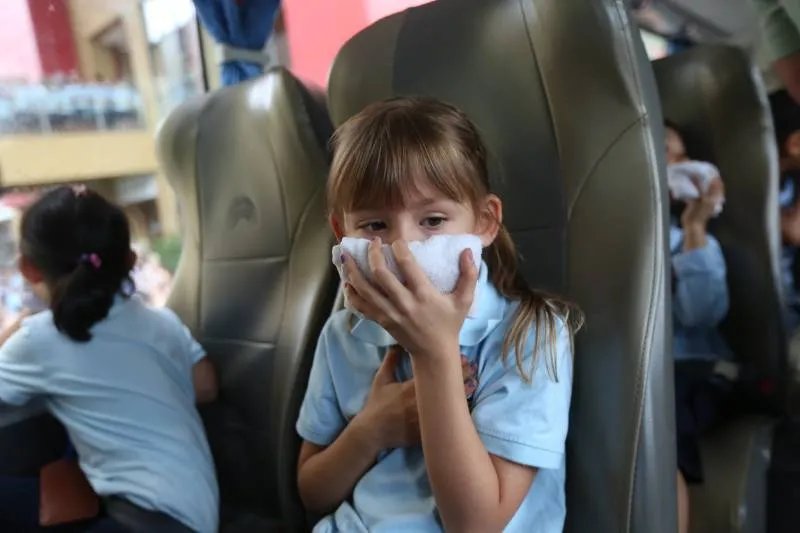 公交车或校车着火后应该怎么办