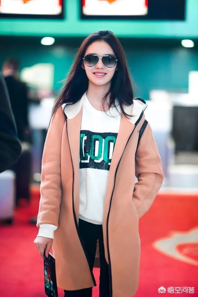 相比来说五官不是最精致的林允，为什么看起来反而更舒服？