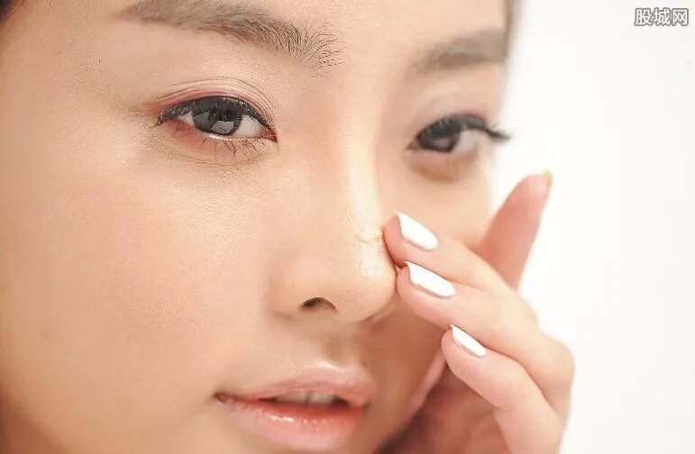 孙燕姿发福露痘印 去痘印产品哪个牌子好？