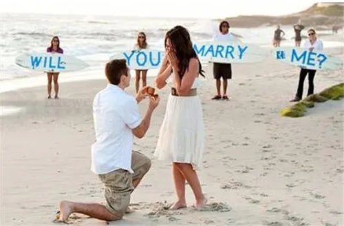 下跪求婚有什么意义 求婚为什么要单膝下跪
