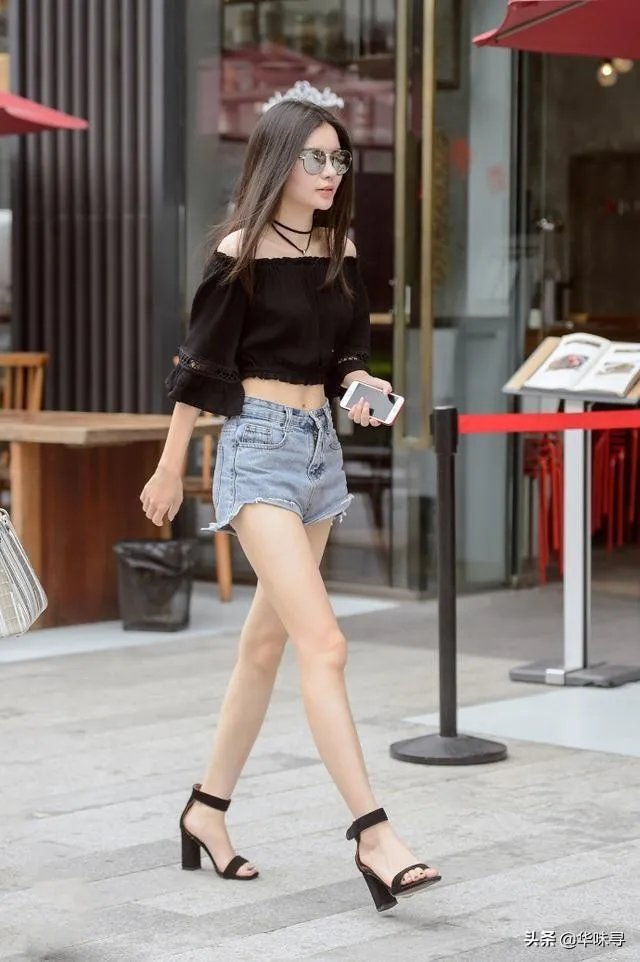 为什么一些现代的女生喜欢露腿？