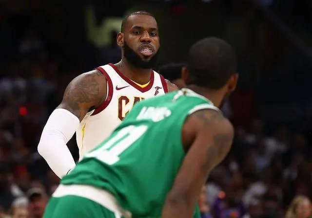 预测NBA2017-2018赛季各大奖项，詹姆斯还能雄起吗？