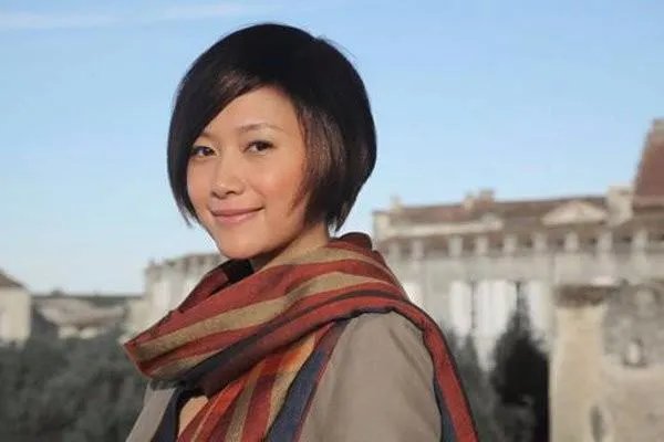 韩寒和方舟子开撕，徐静蕾表态是什么意思？