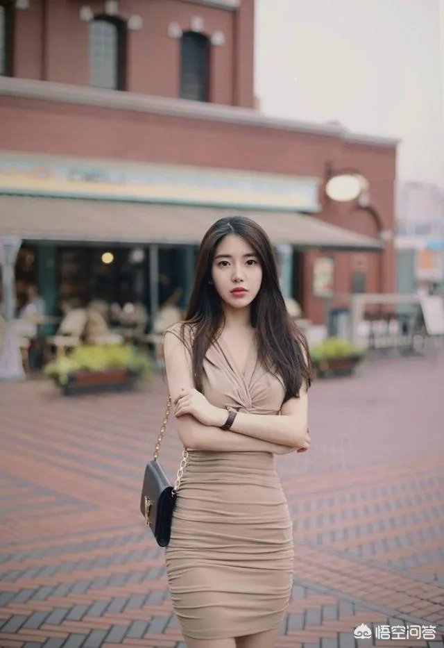 为什么一些现代的女生喜欢露腿？