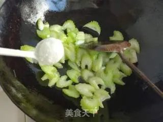 西芹腰果
