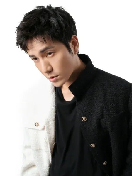 陈坤儿子优优的生母是赵薇还是何琳?