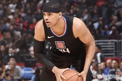 18-19赛季的NBA里，你认为有哪些球员被低估了？