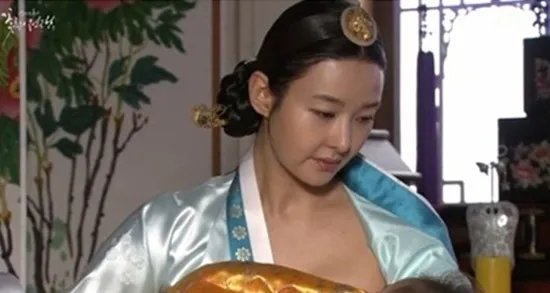 韩版《甄嬛传》实在太暴露 喂奶画面引发争议