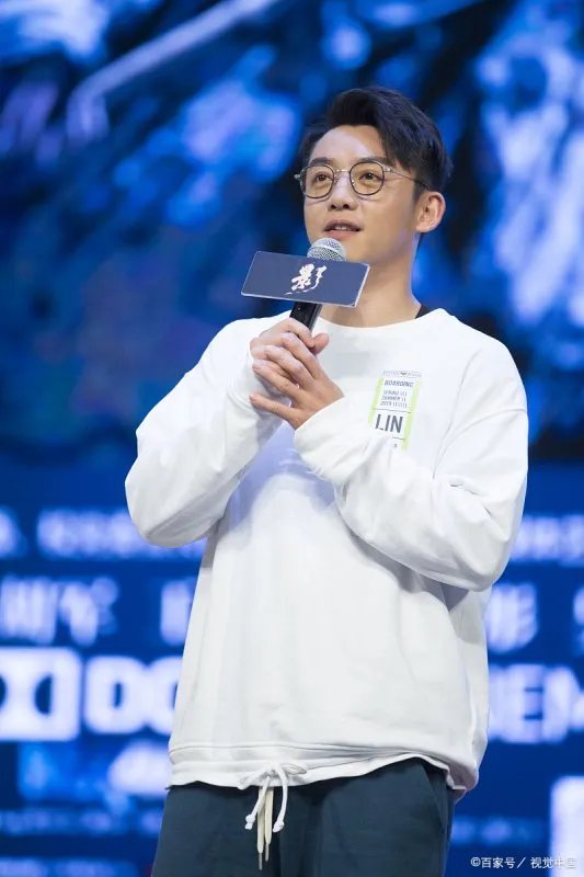 靠baby大火，还对鹿晗发飙，如今离开跑男就被彻底遗忘，郑恺现状如何？