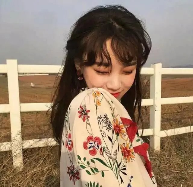 有没有女生唯美的QQ头像可以推荐给我呀？