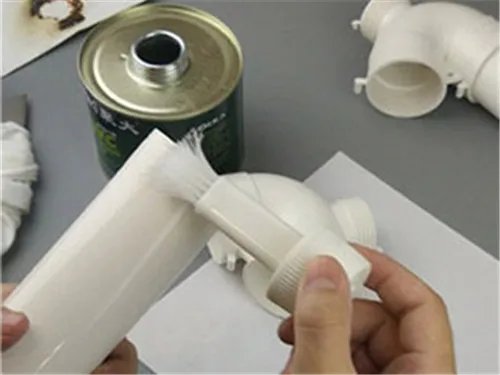 pvc水管堵头怎么安装