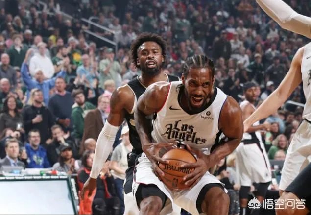 湖人大胜开拓者收获三连胜，而快船被雄鹿狂虐，如何评价？