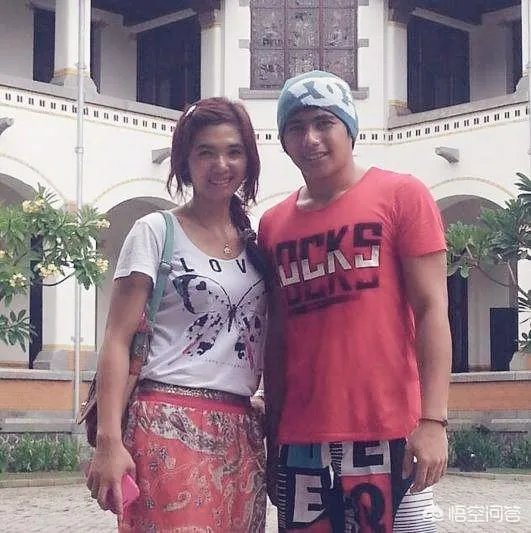 亚运会东道主印尼女排出奇招，争议“姐妹花”险些击败日本女排，对此你有何评价？