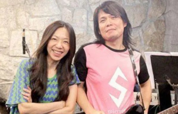 常有明星和助理相爱，你知道哪些？