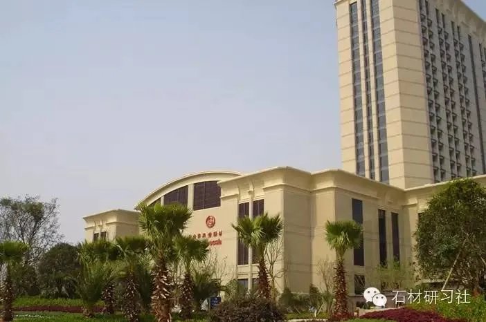 砂岩和洞石做外墙石材的操作工艺及案例介绍