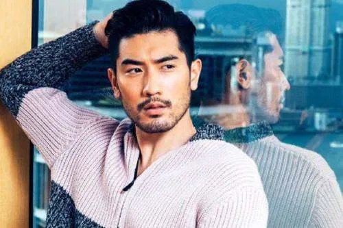 高以翔女友连夜守灵，缘分尽了该何去何从？