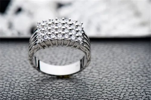 钻石小鸟的品质怎么样 钻戒婚戒的形状及象征意义