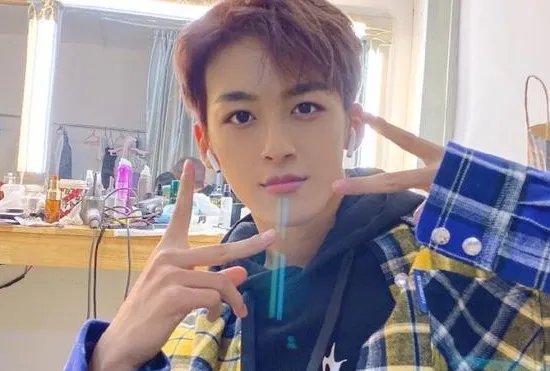 刘佳作曲涉嫌抄袭，演唱人何洛洛也有连带责任吗？