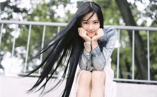 武汉美女众多，武汉大学的校花中你最喜欢哪一个呢？