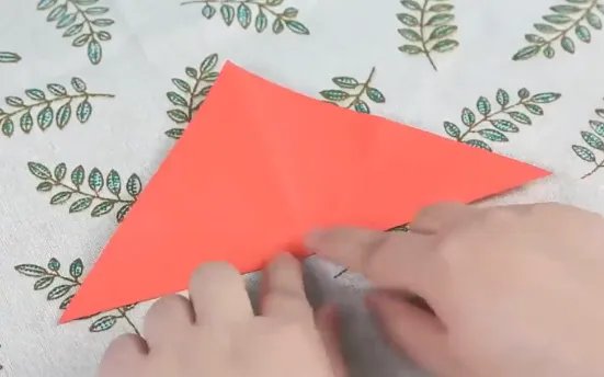 一张纸可以折什么手工?