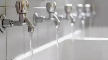 深圳小伙常喝生水致脑中布满寄生虫，生水很脏吗？