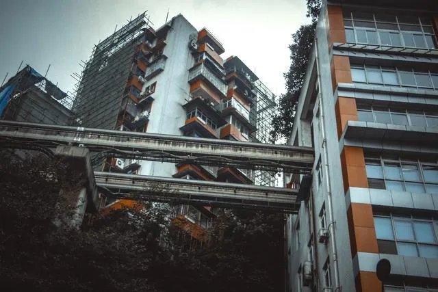 为什么行家都建议不要买这种地铁房?入住才明白,买对的偷着乐吧